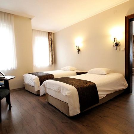 Montania Town Hotel Mudanya Bagian luar foto
