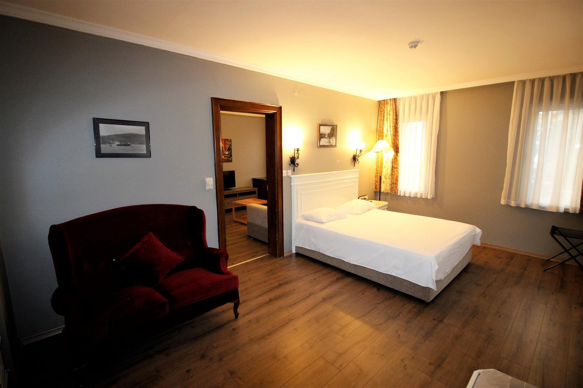 Montania Town Hotel Mudanya Bagian luar foto