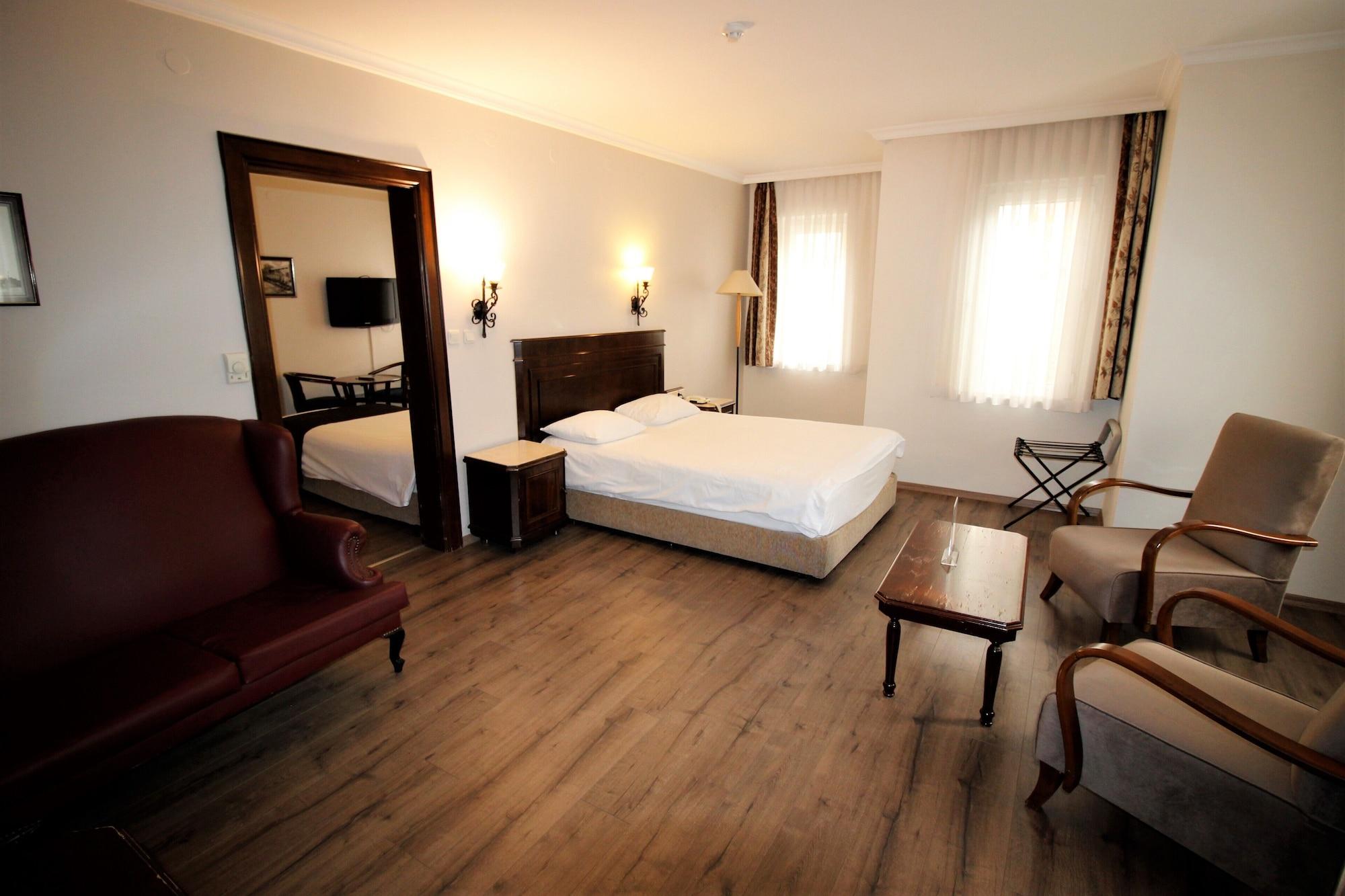 Montania Town Hotel Mudanya Bagian luar foto
