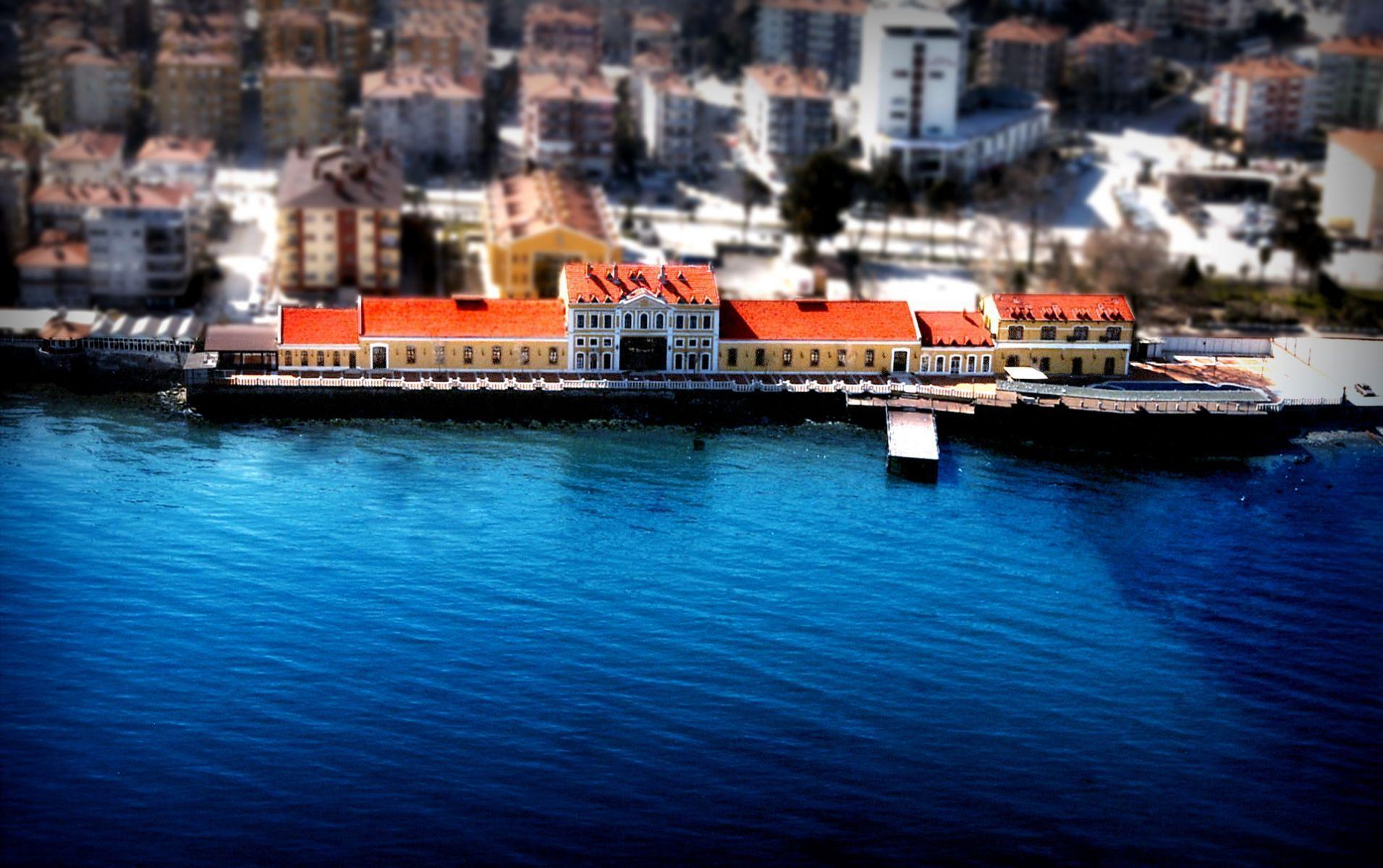 Montania Town Hotel Mudanya Bagian luar foto