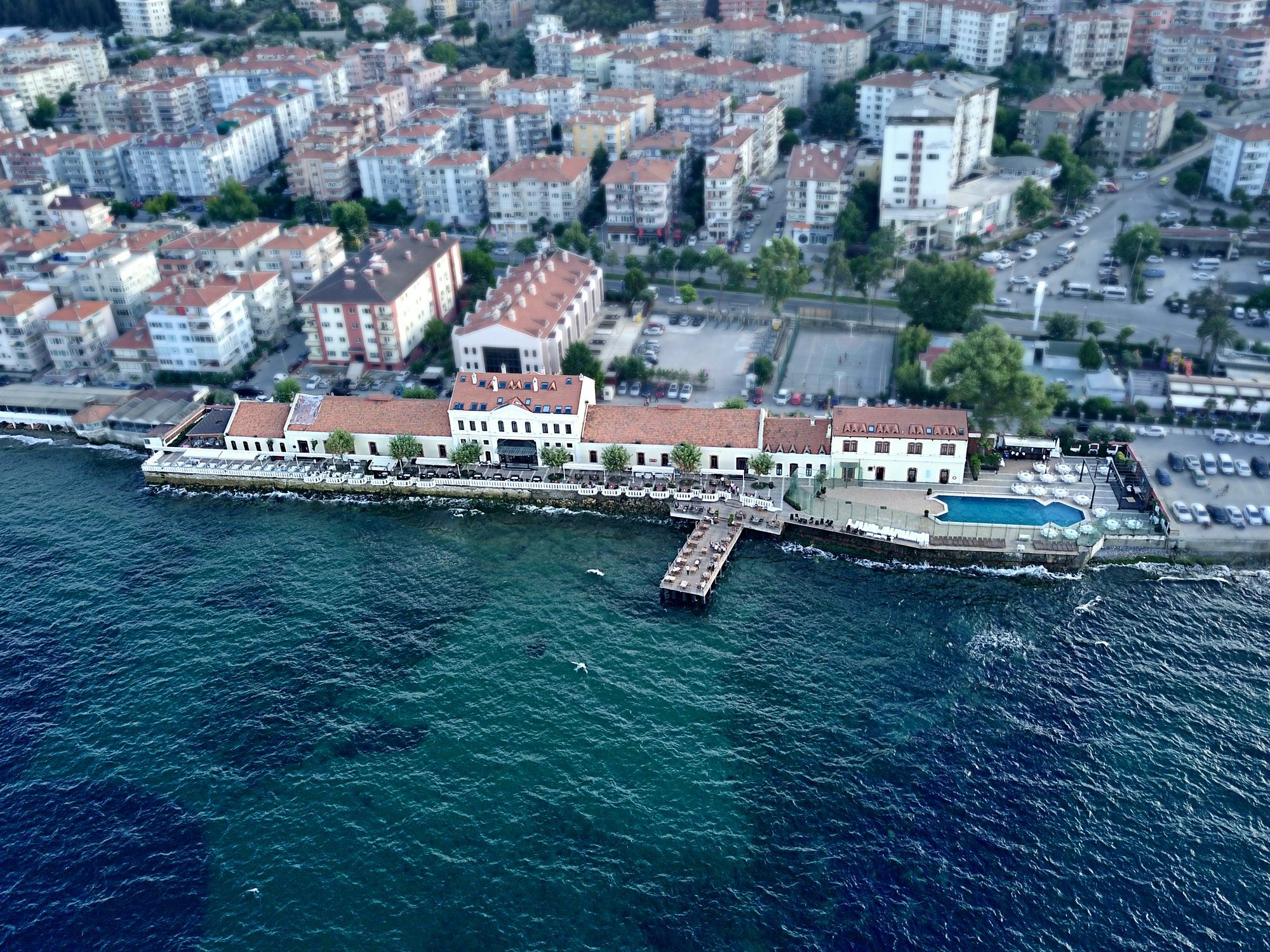 Montania Town Hotel Mudanya Bagian luar foto